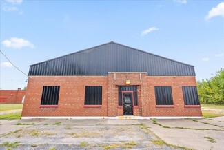 Waterloo, IA Warehouse - 106 E 9th St