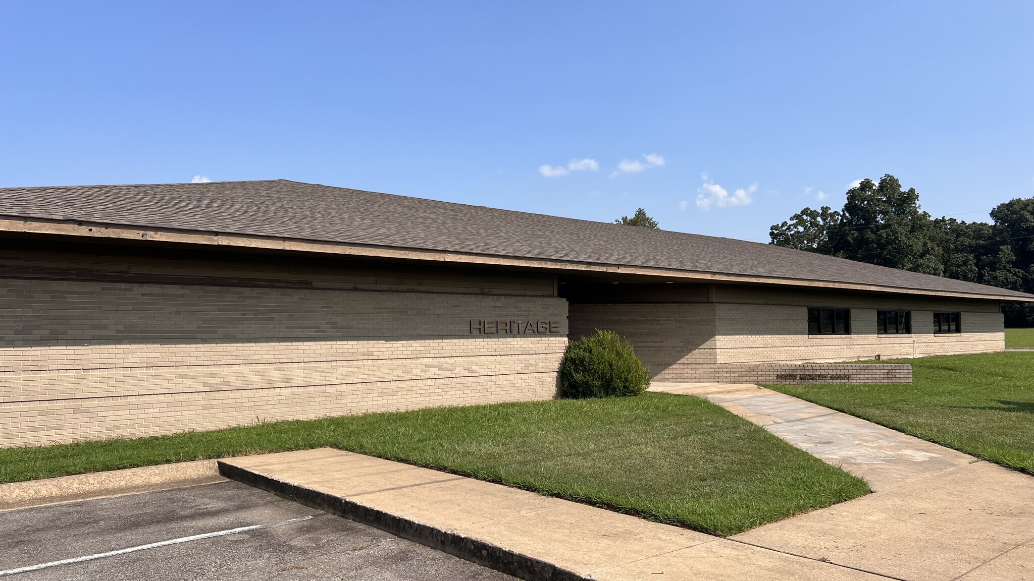 2900 S Main St, Searcy, AR for Sale