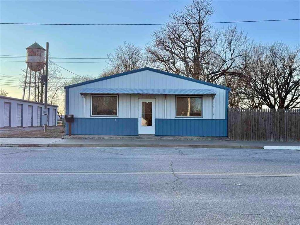 133 S Cosden Ave, Shidler, OK for Sale