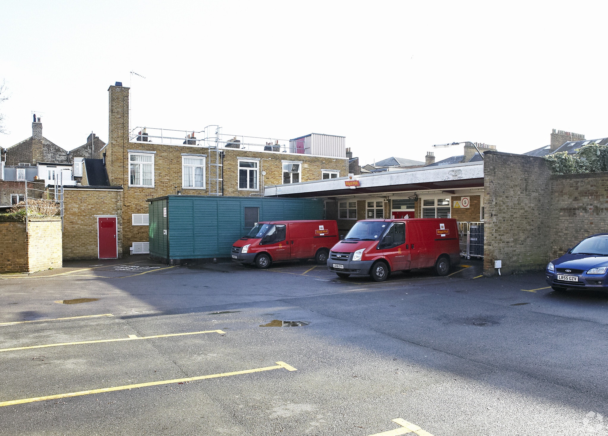 2 Hamilton Ln, London, LND for Sale