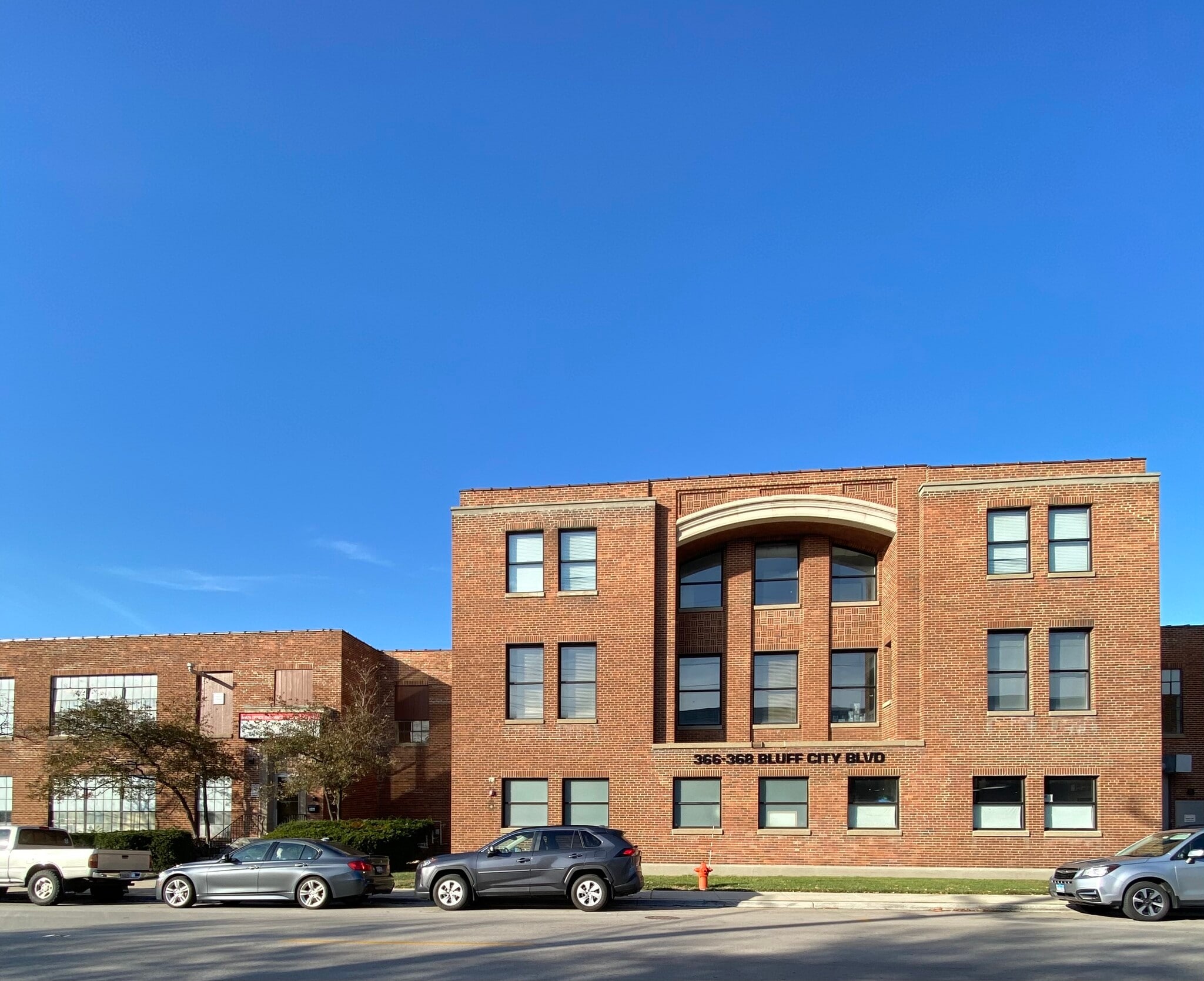 366-368 Bluff City Blvd, Elgin, IL for Rent