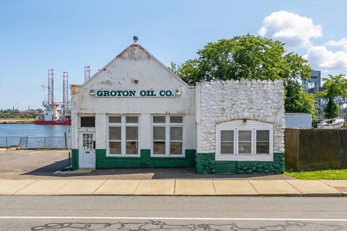 53 Thames St, Groton, CT for Sale