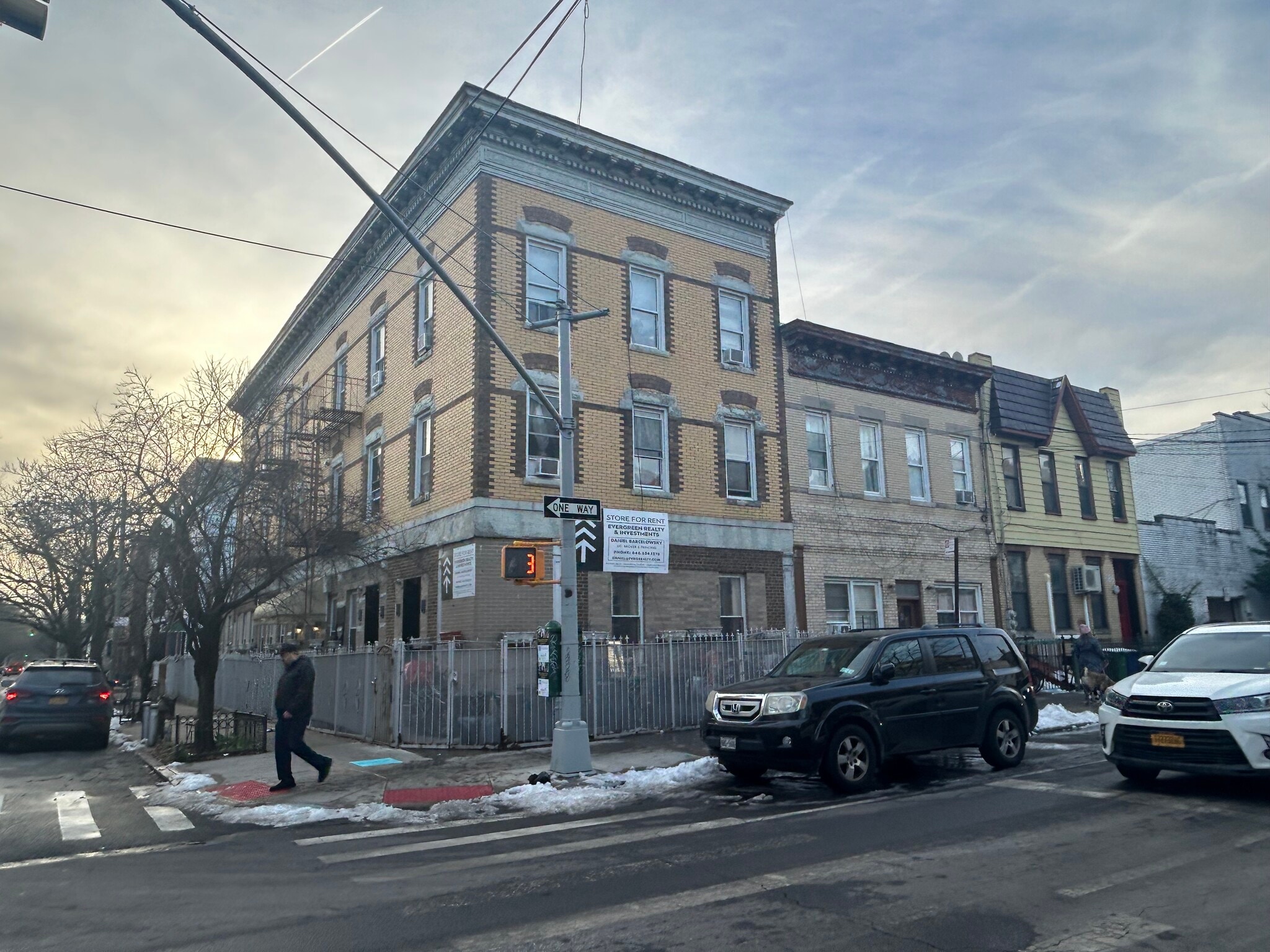 590 Onderdonk Ave, Ridgewood, NY for Rent