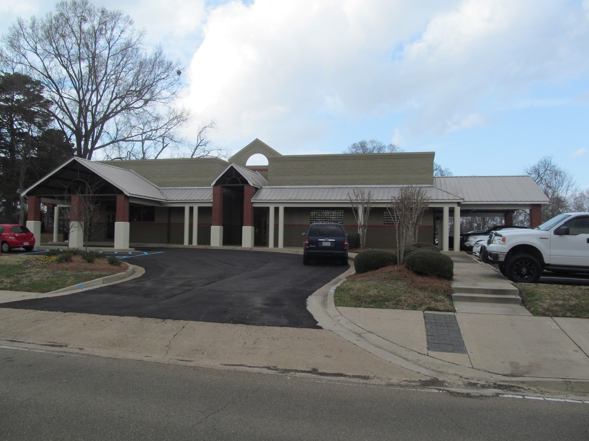 1012 Madison Ave Madison, MS 39110 Office Property for Lease on