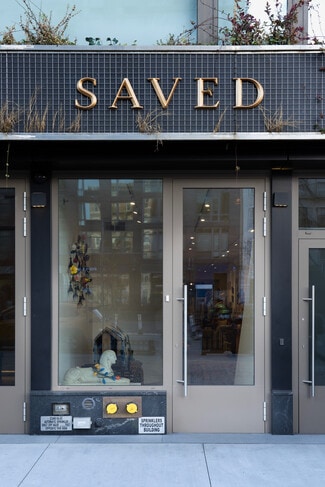 New York, NY Retail - 118 E 1st St