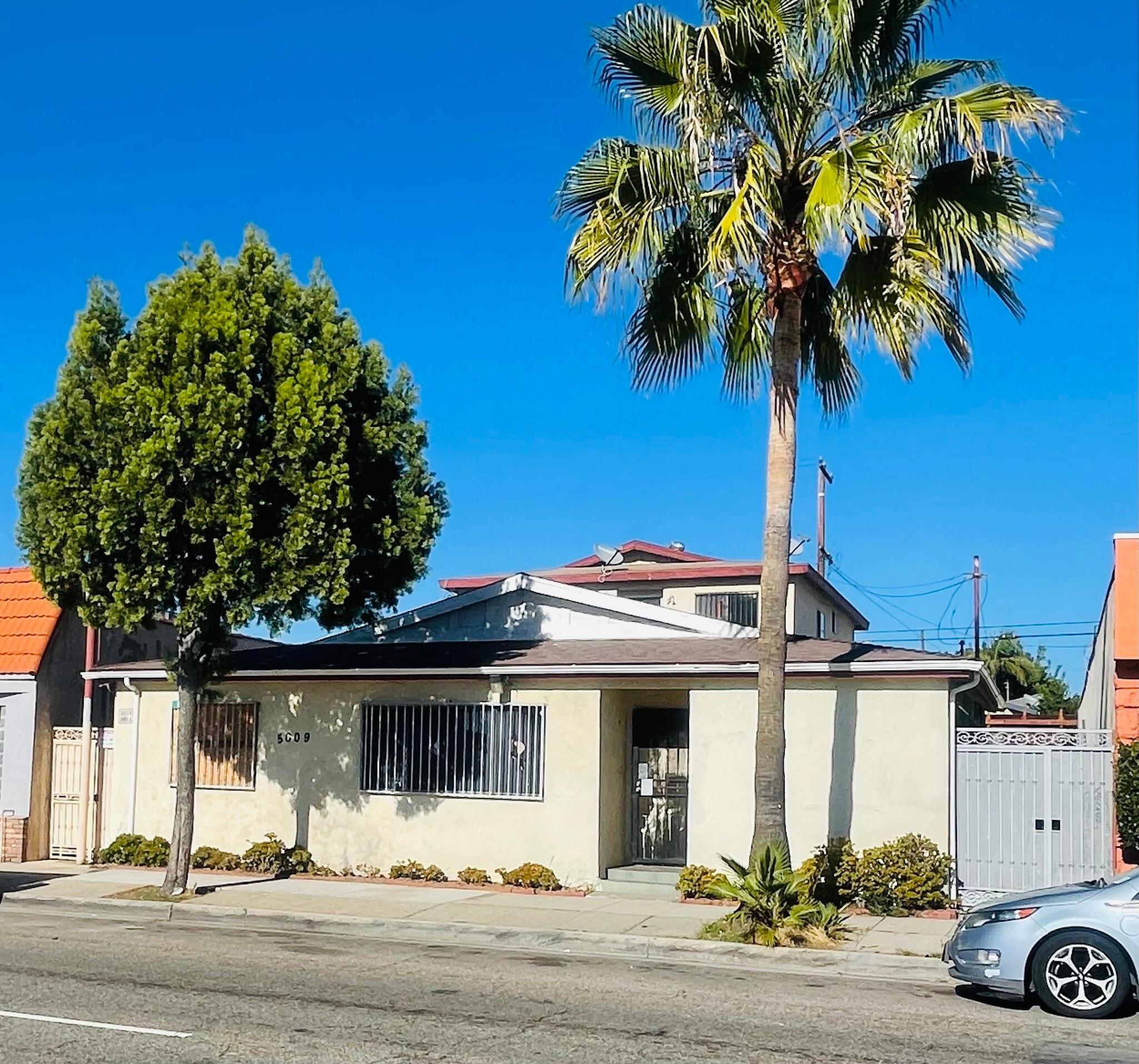 5609-5613 E Beverly Blvd, East Los Angeles, CA for Sale