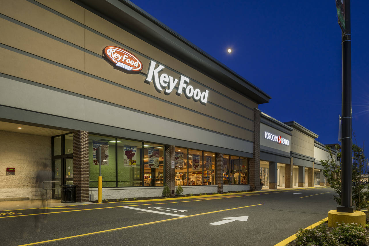 900-944 Carmans Rd, Massapequa, NY for Rent