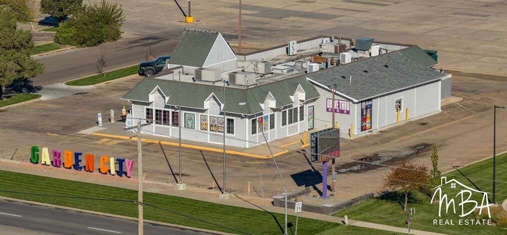1505 E Kansas Ave, Garden City, KS for Sale