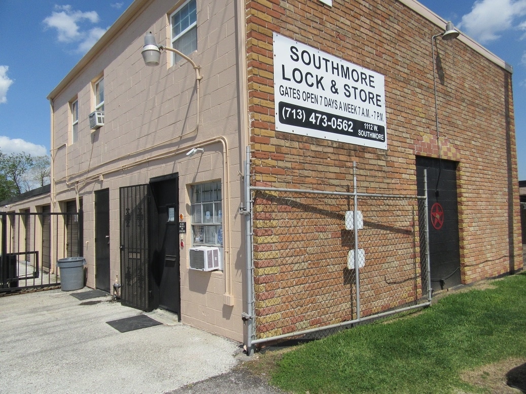 1112 W Southmore Ave, Pasadena, TX for Rent
