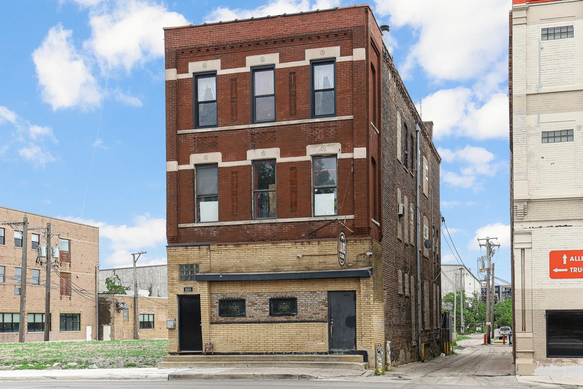 1665 W Fullerton Ave, Chicago, IL for Sale