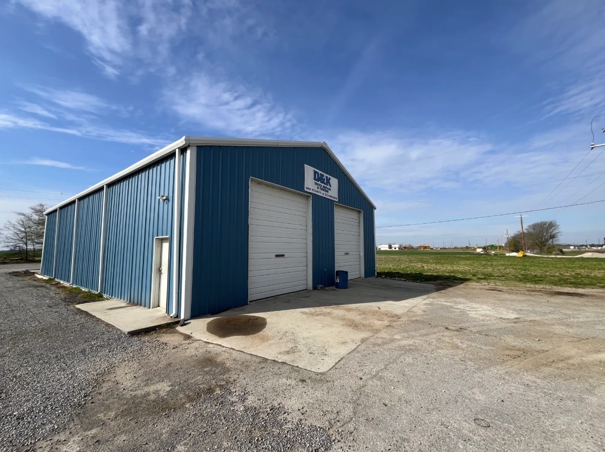 2751 E Marshall St, Charleston, MO for Rent