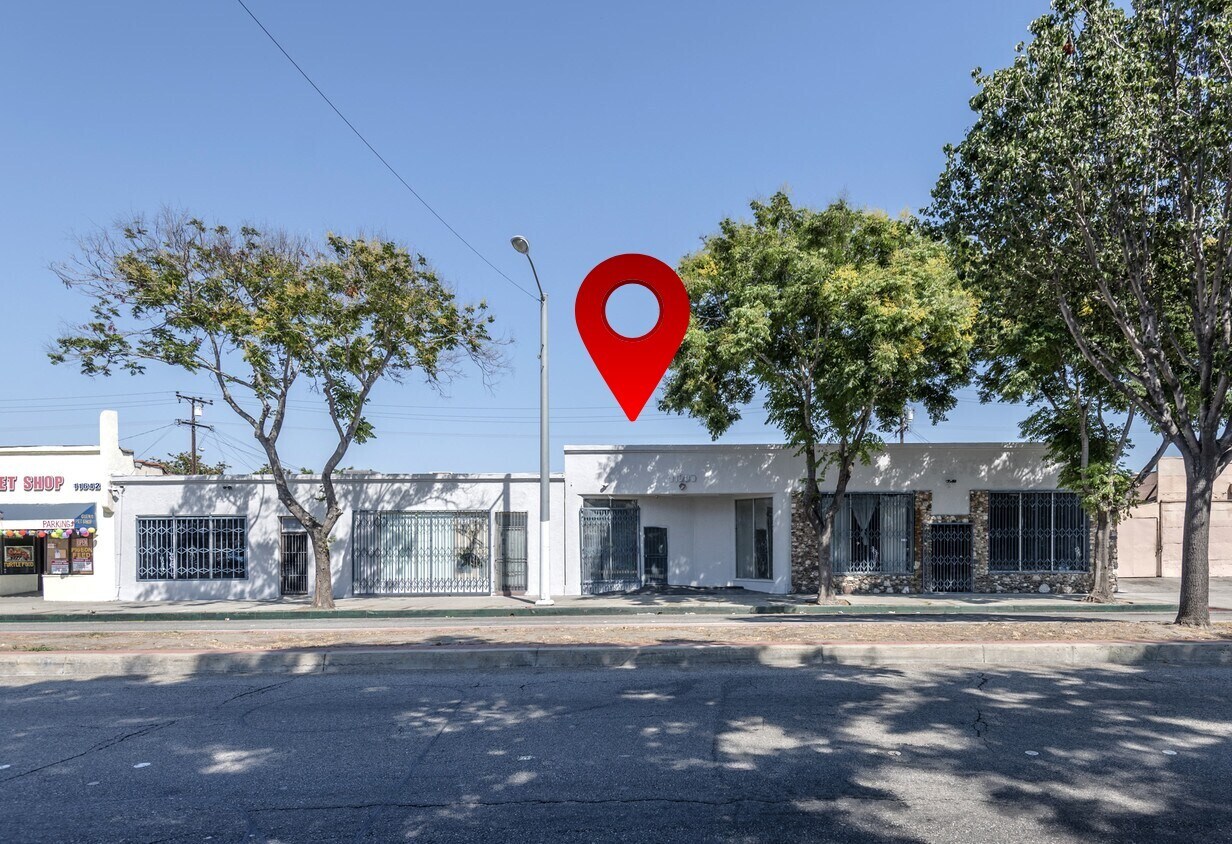 11680-11682 Atlantic Ave, Lynwood, CA for Rent