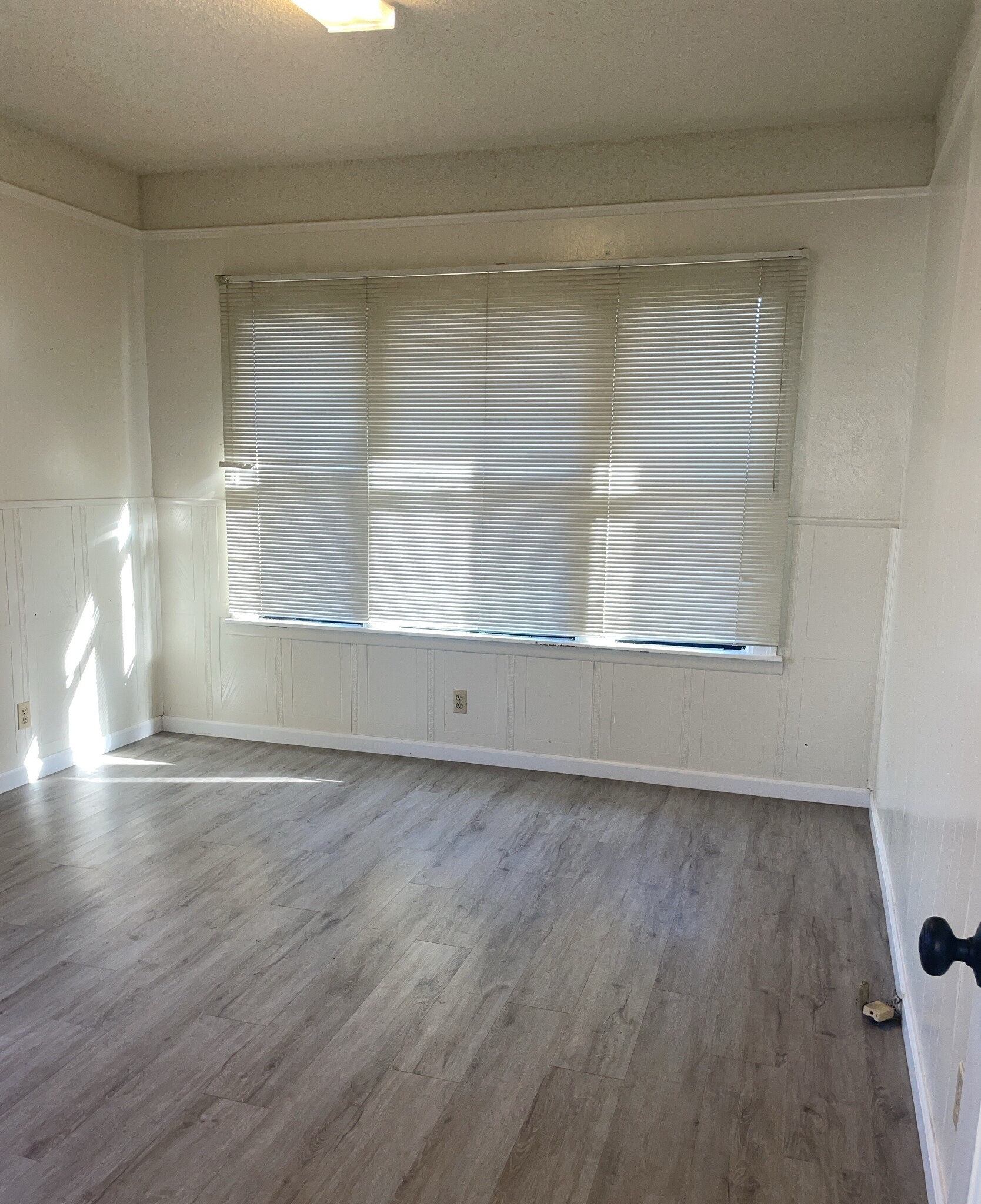 160 E Gobbi St, Ukiah, CA for Rent