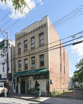 Mineola, NY Retail - 90 Main St