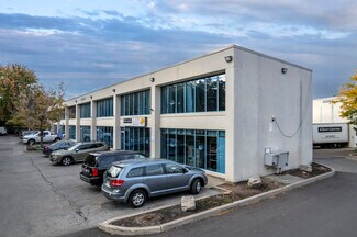 Toronto, ON Showroom - 130 Industry St