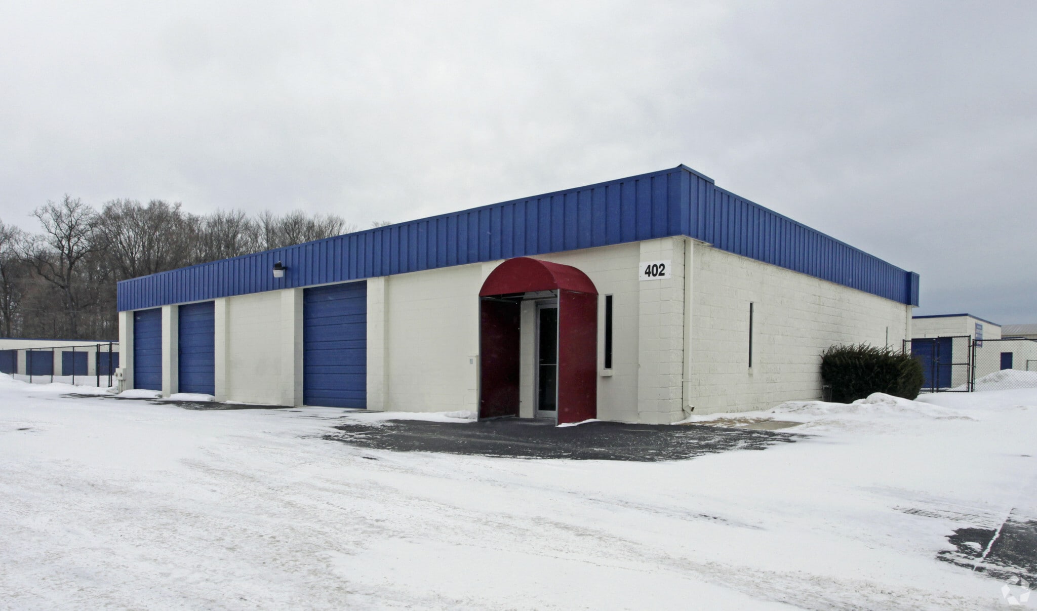 402 E Oak St, Oak Creek, WI for Rent