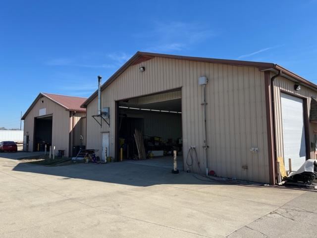 334 W County Road 1100 S, Haubstadt, IN for Rent