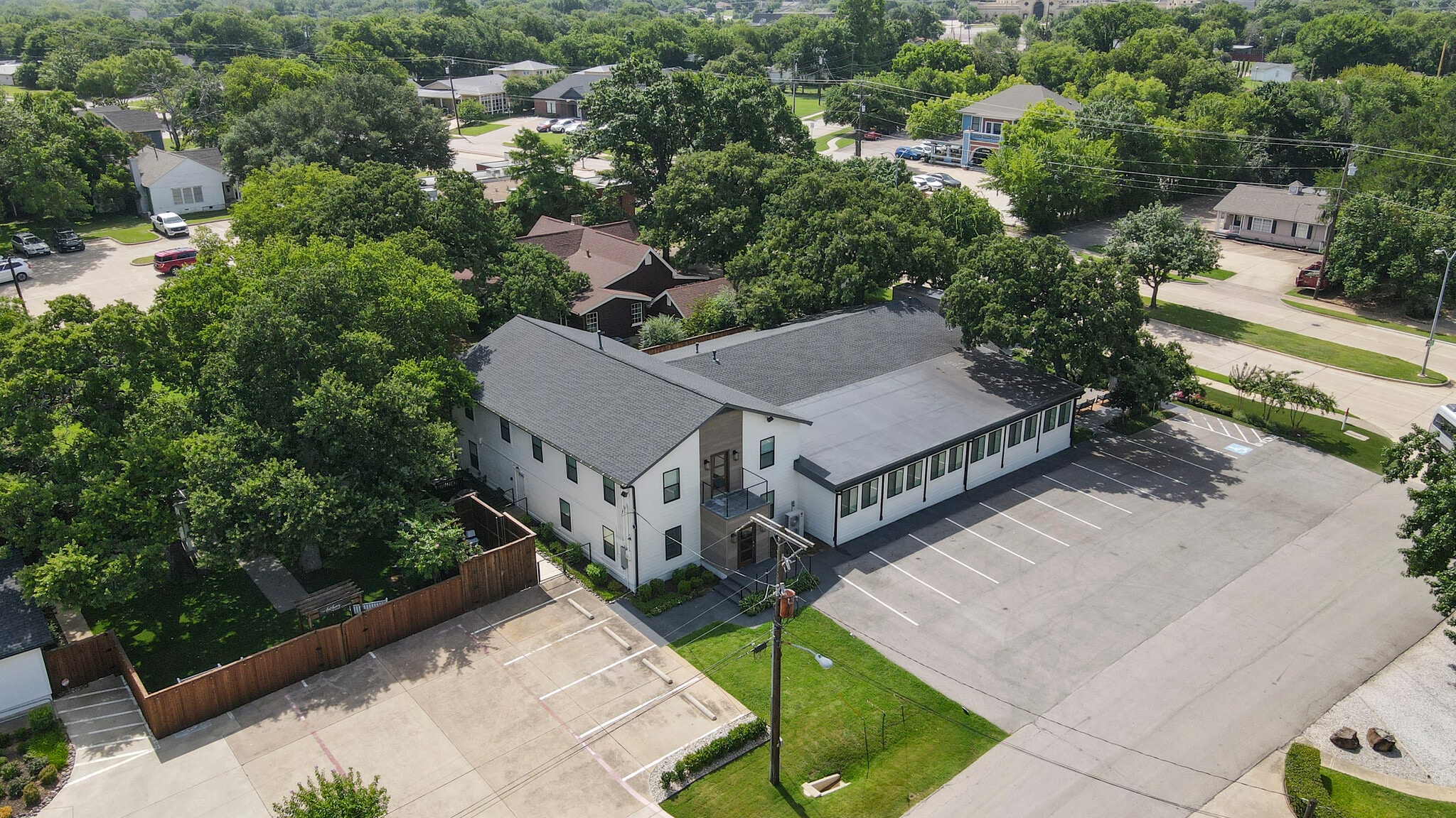 403 E Broad St, Mansfield, TX for Rent