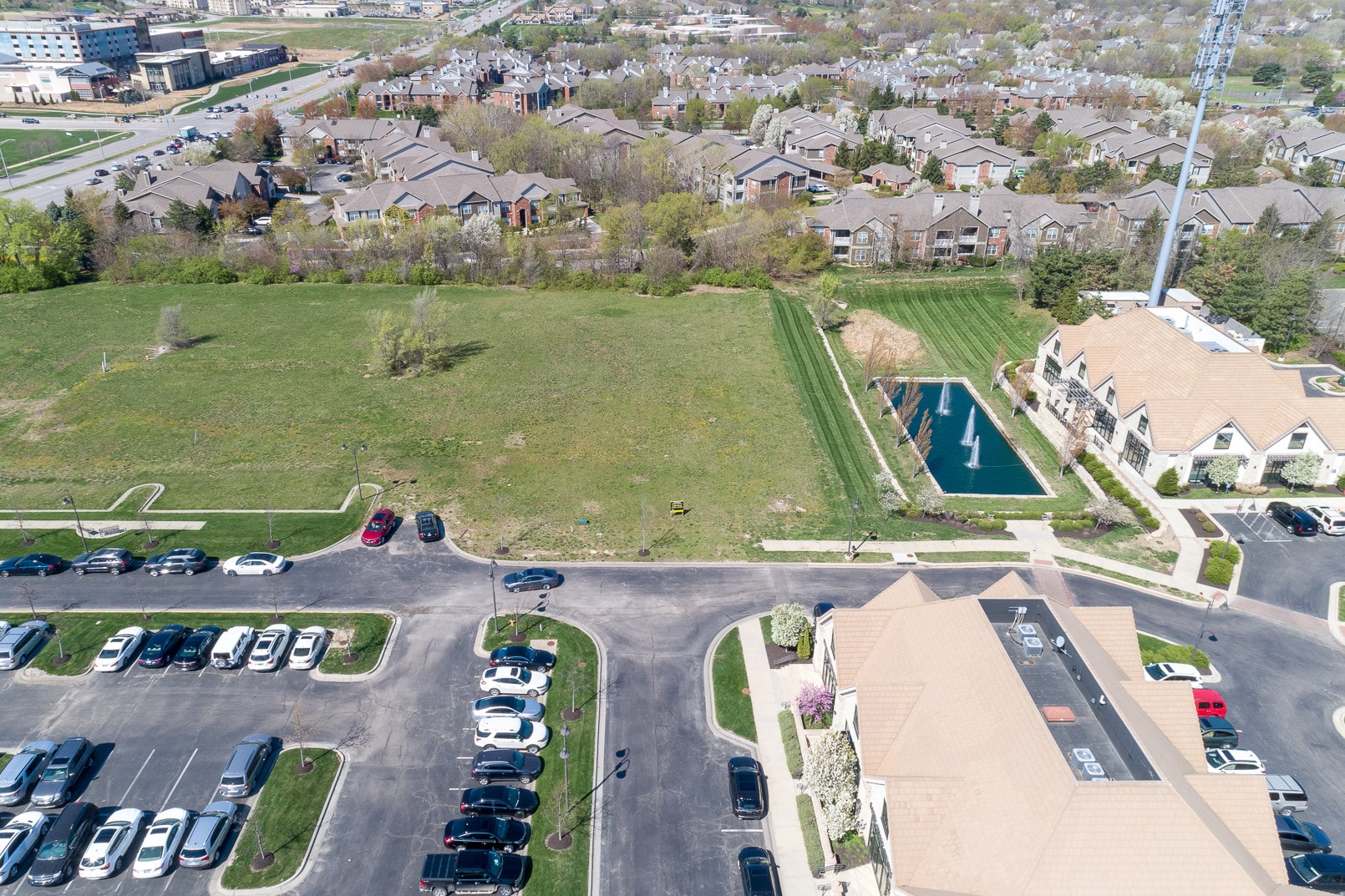 13470 Briar St, Leawood, KS for Sale