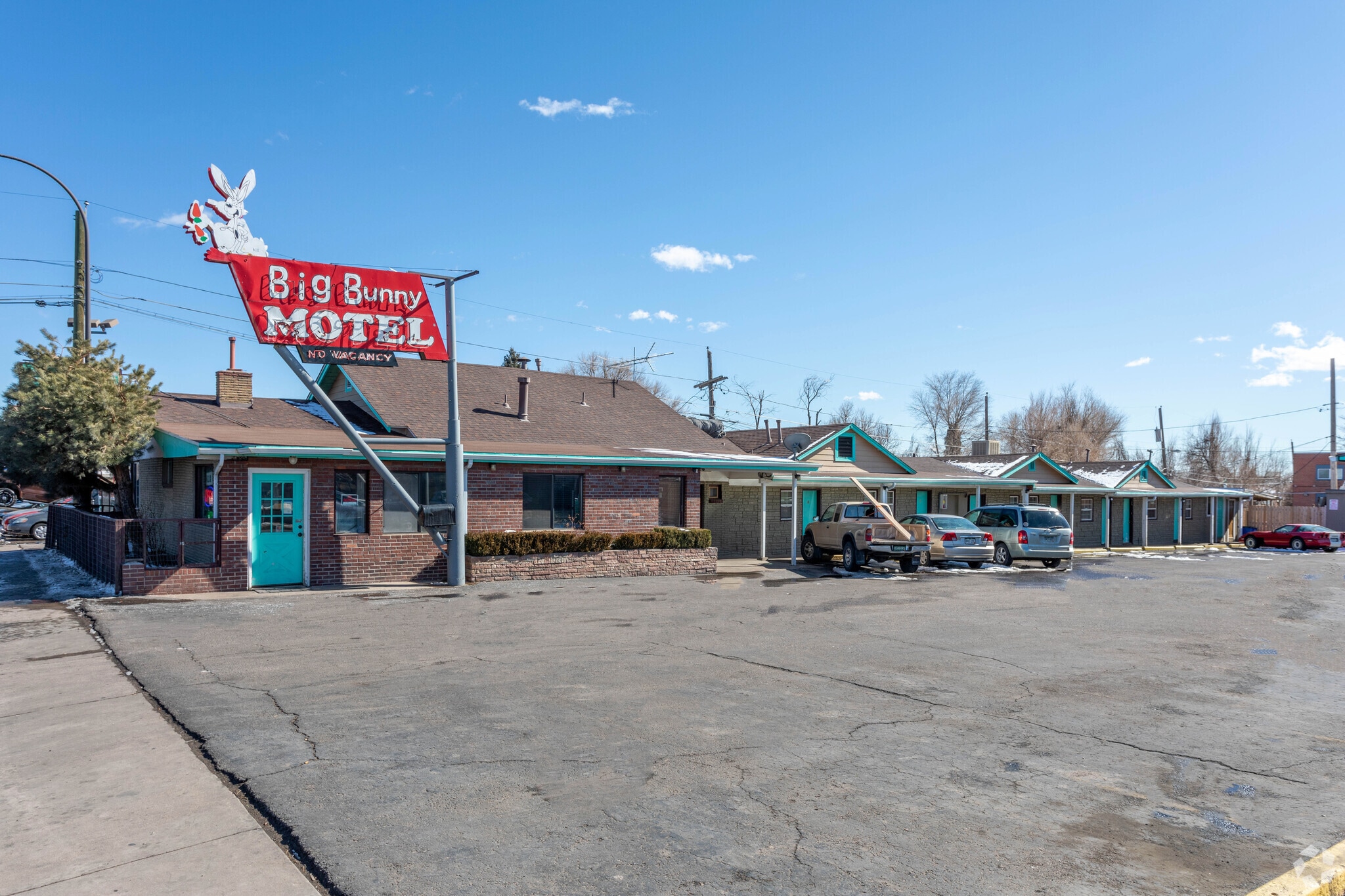 6218 W Colfax Ave, Lakewood, CO for Sale