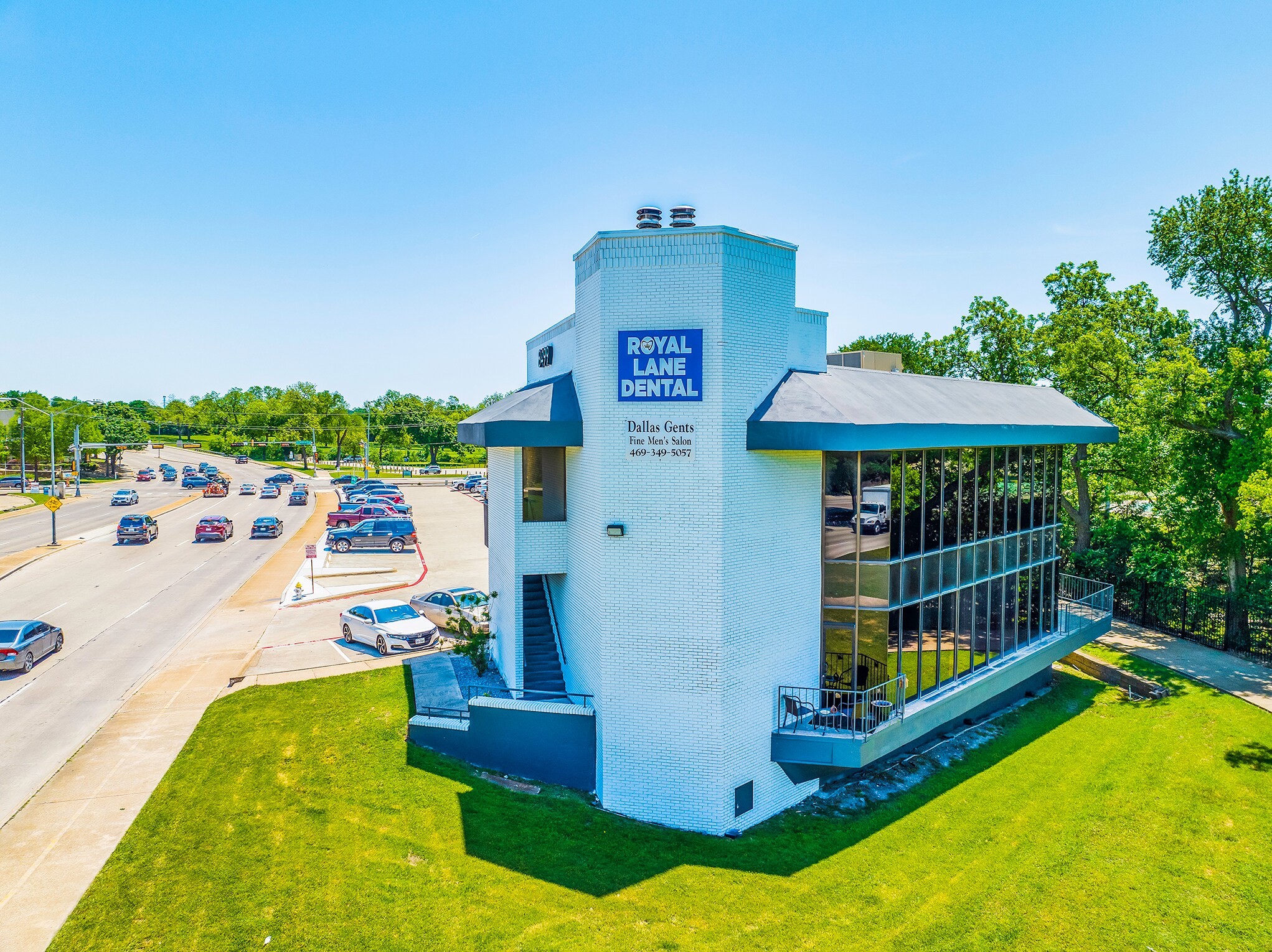 8499 Greenville Ave, Dallas, TX for Rent