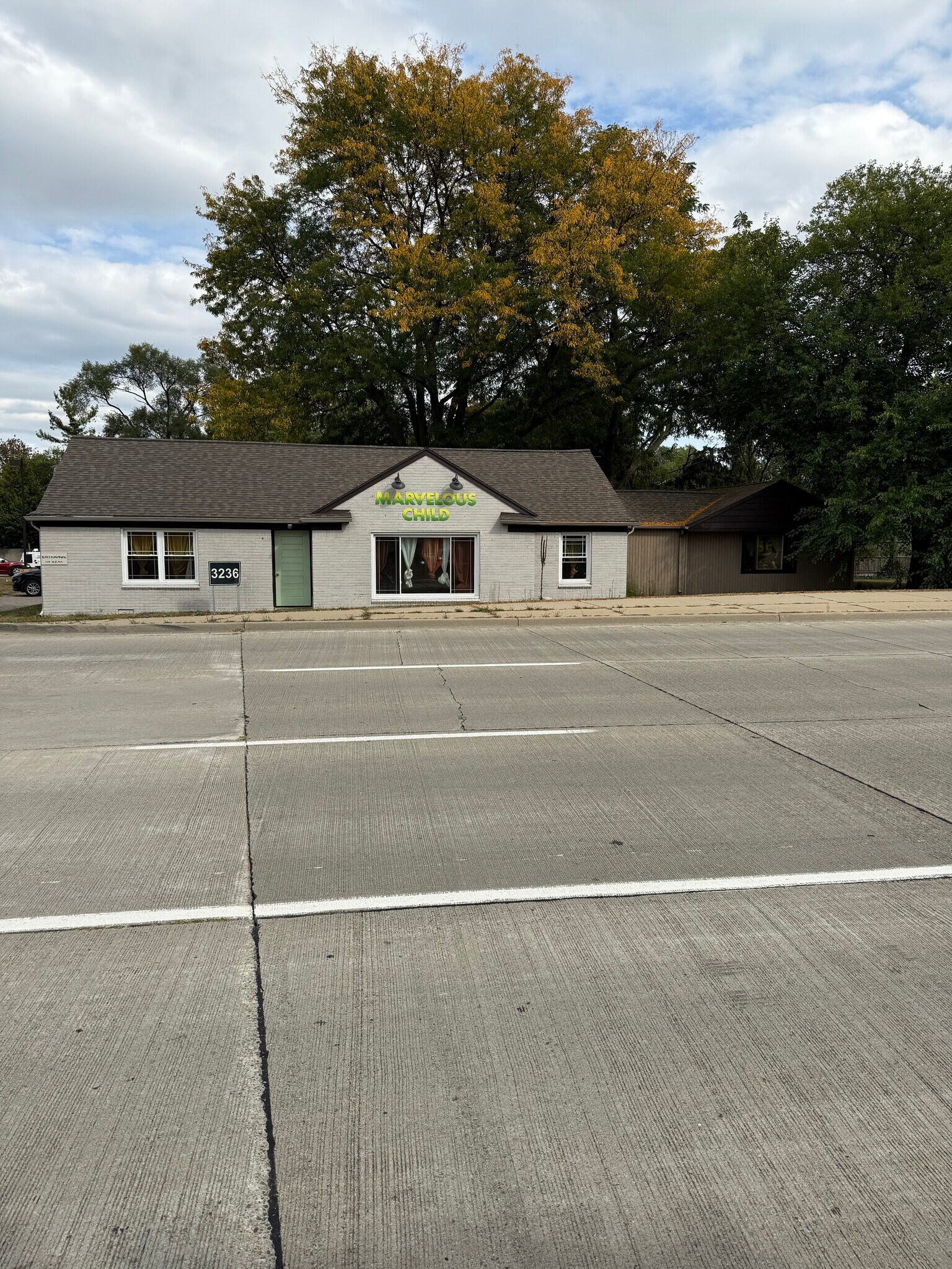 3236 Rochester Rd, Troy, MI for Rent