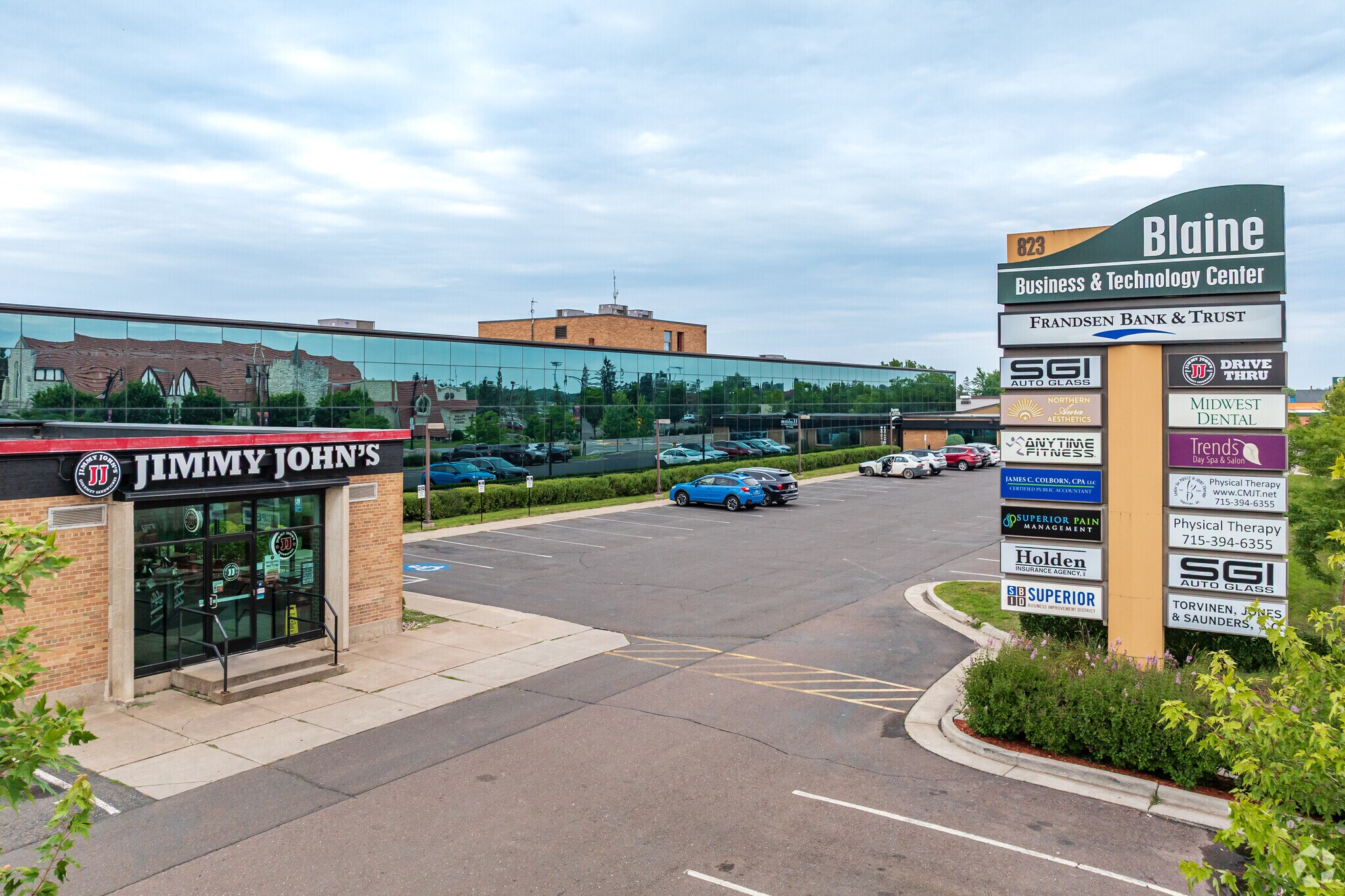 823 Belknap St, Superior, WI for Rent