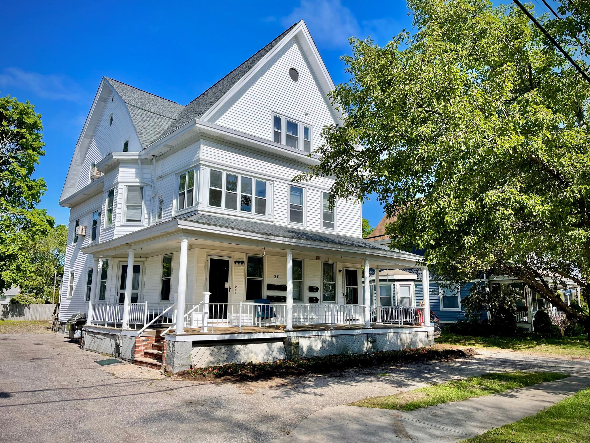 27 Moss St, Pawcatuck, CT for Sale