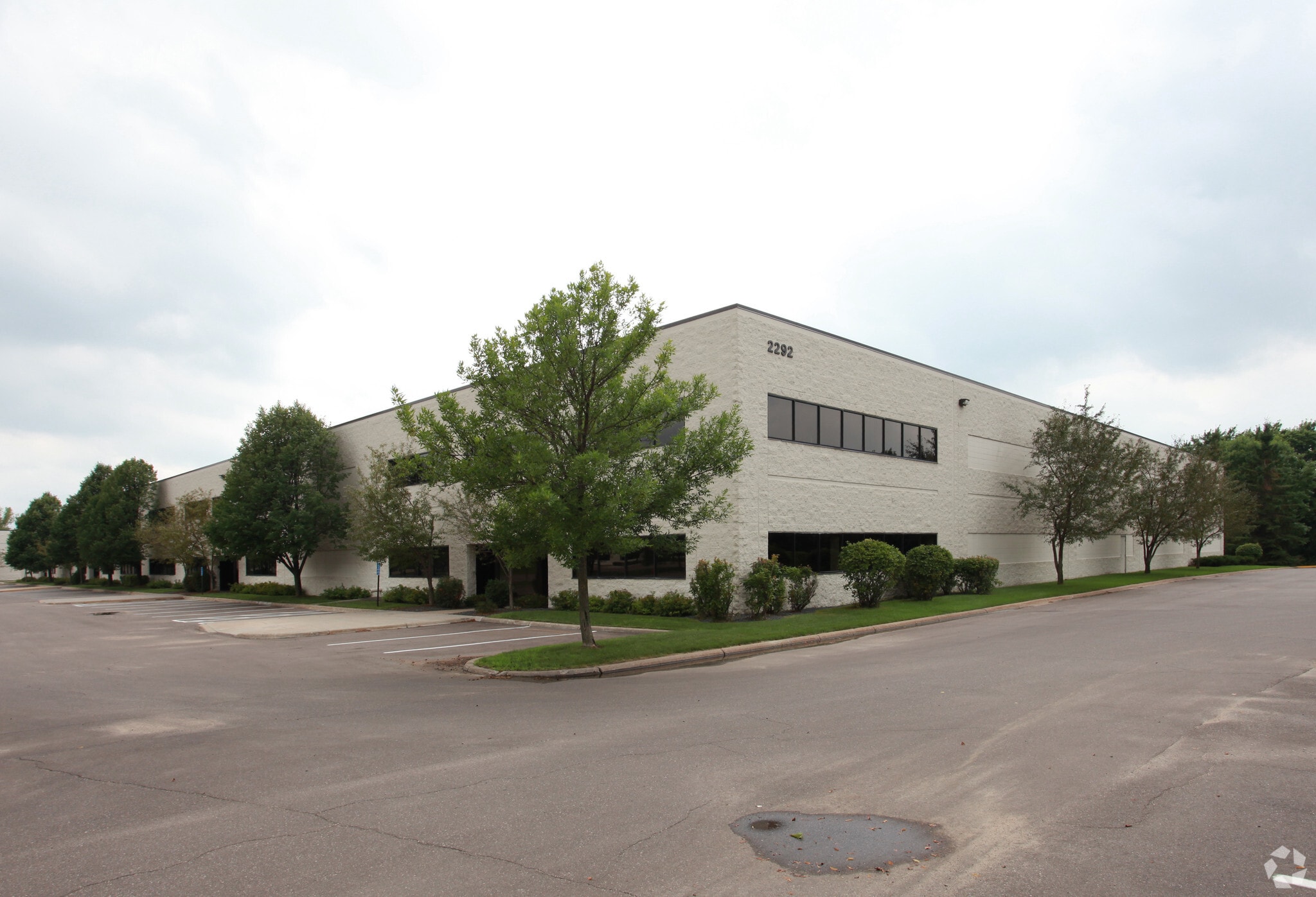 2290-2298 Woodale Dr, Mounds View, MN for Rent