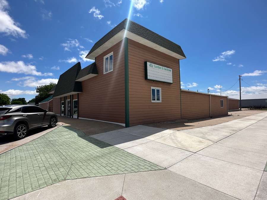 401 E Everett St, Oneill, NE for Sale