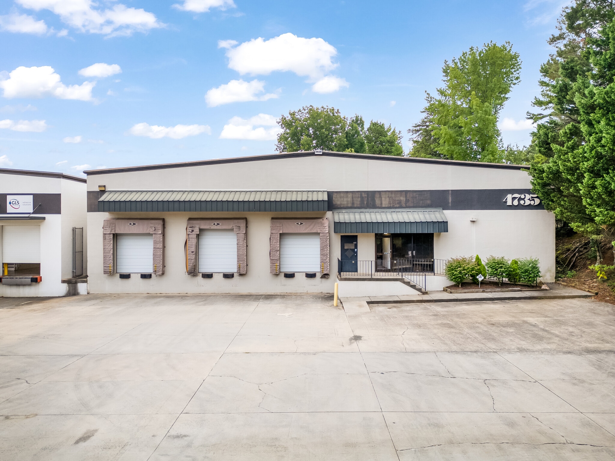 4735 Dwight Evans Rd, Charlotte, NC for Sale