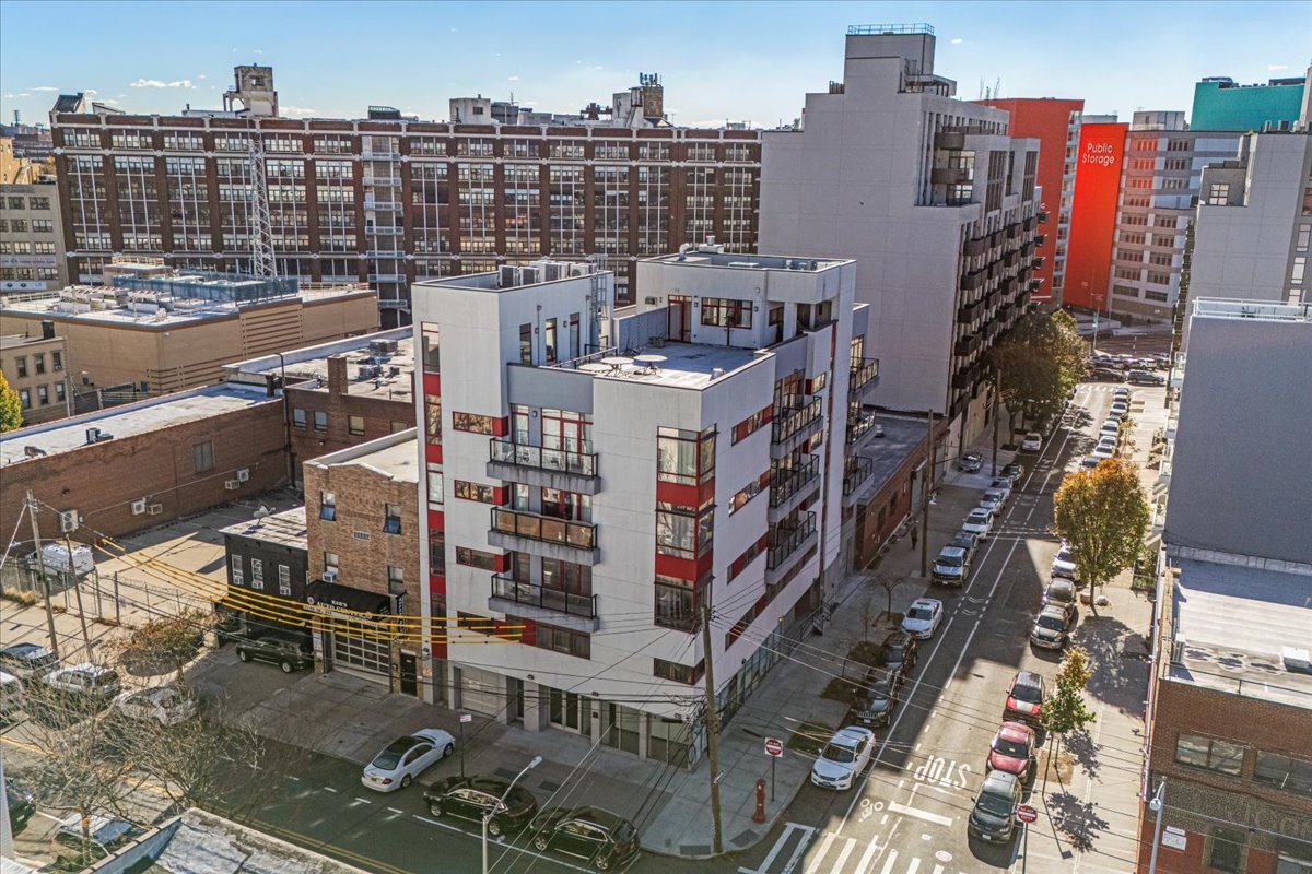 32-04 38th Ave, Long Island City, NY for Rent