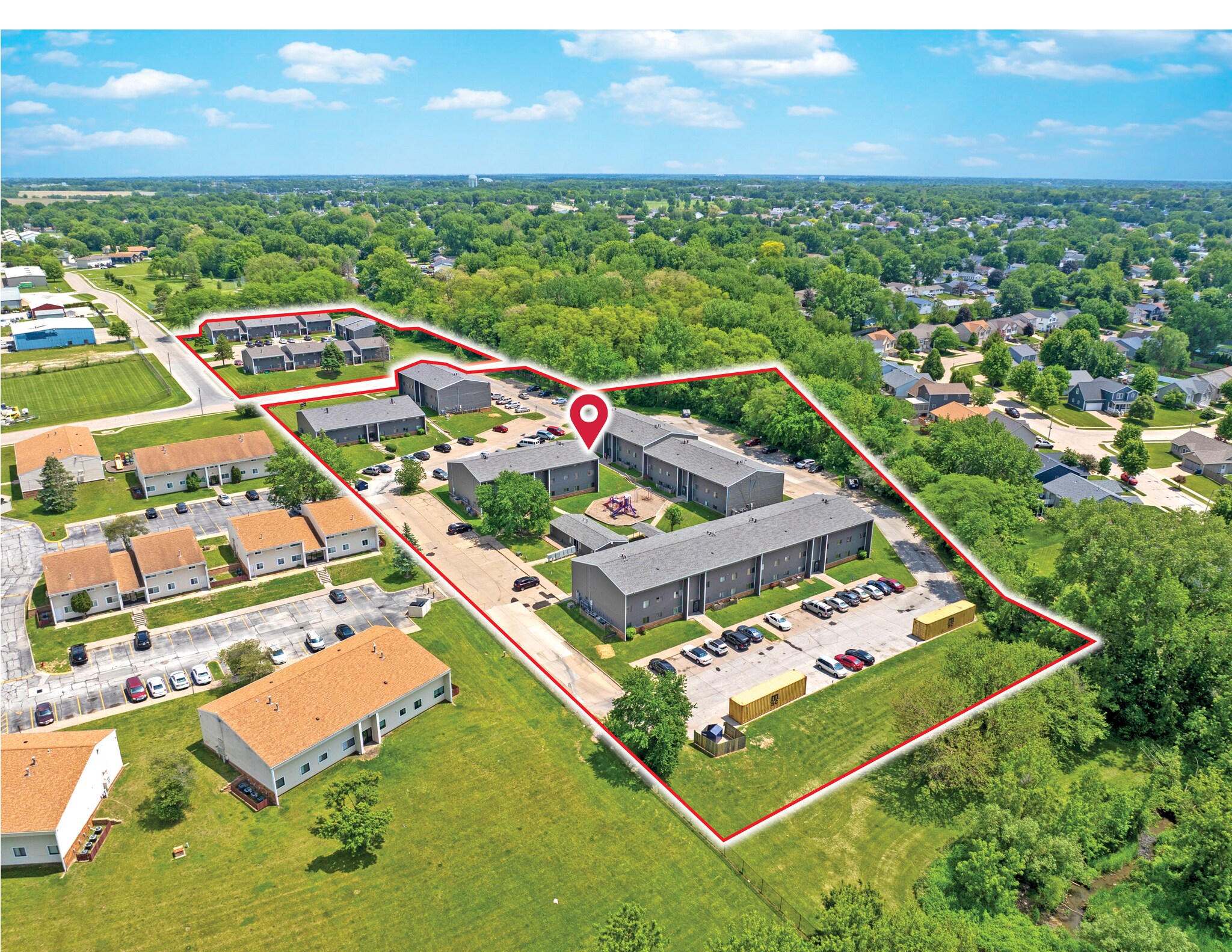 7118 Hillandale Rd, Davenport, IA for Sale