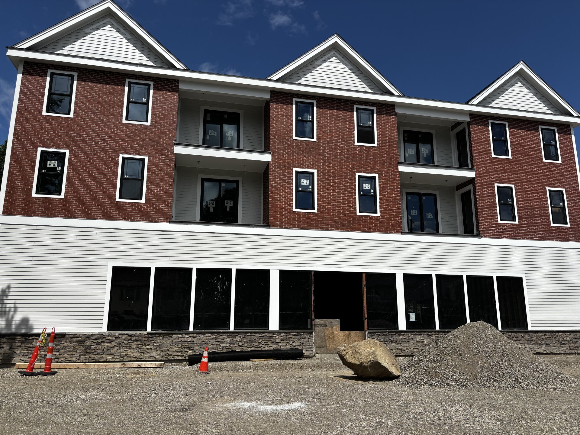 433 Neponset St, Canton, MA for Rent