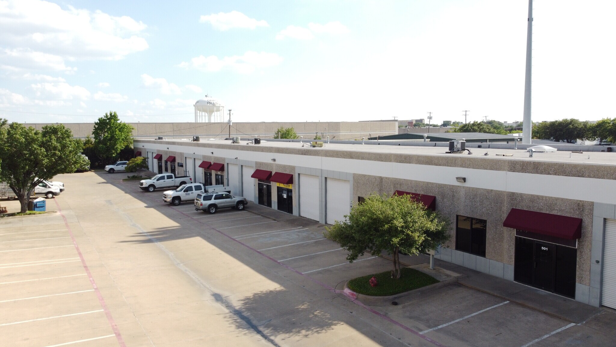 1000 Post and Paddock Ln Grand Prairie, TX 75050 Industrial Property