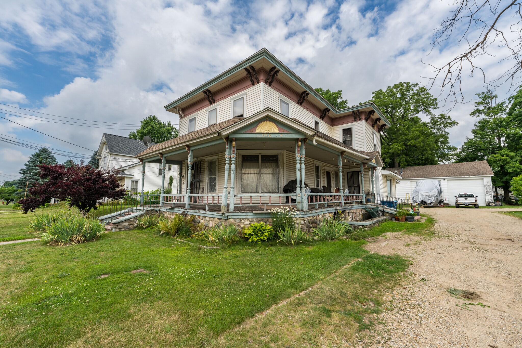 206 W Delaware St, Decatur, MI for Sale