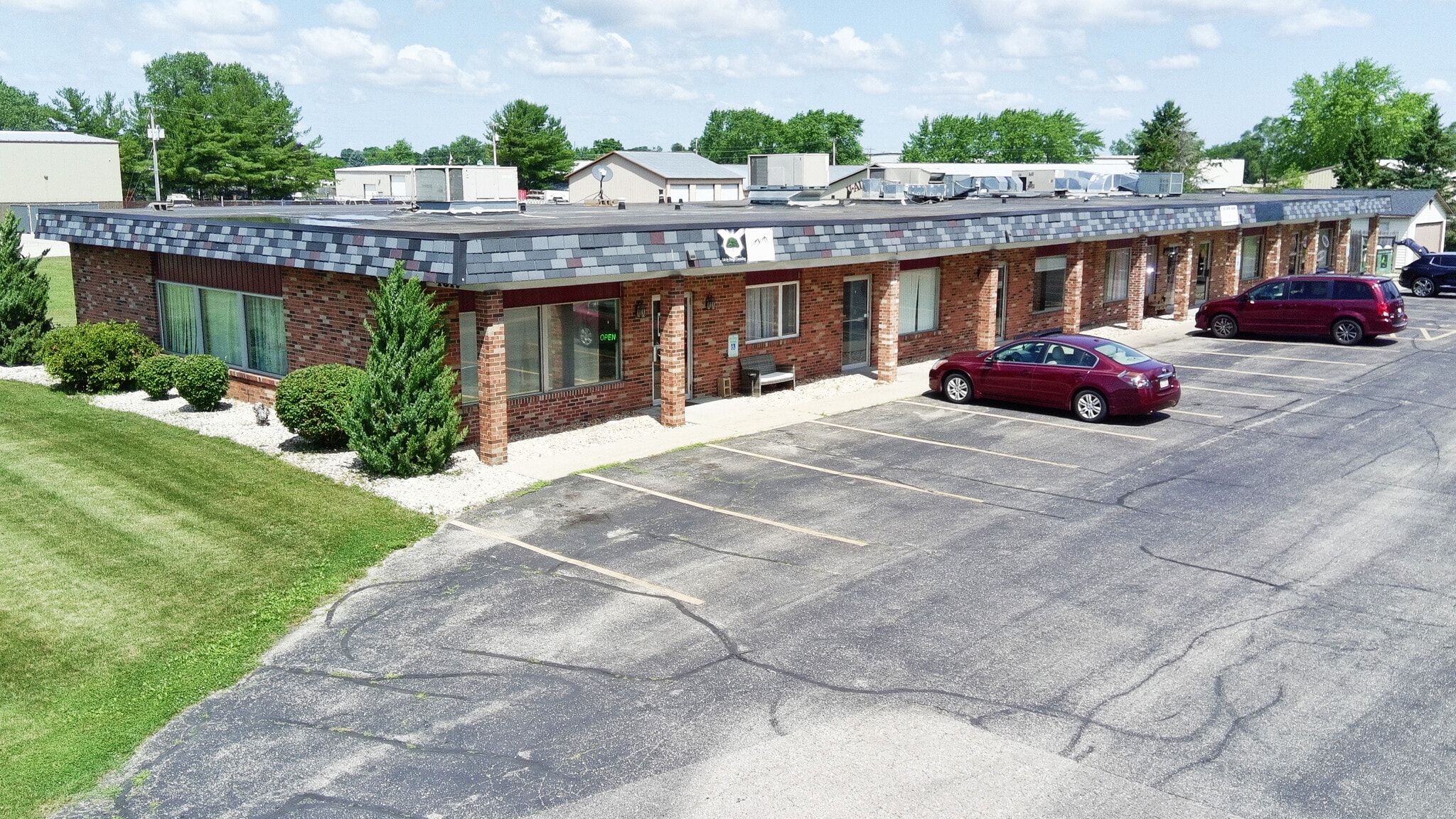 1517 Huebbe Pky, Beloit, WI for Sale