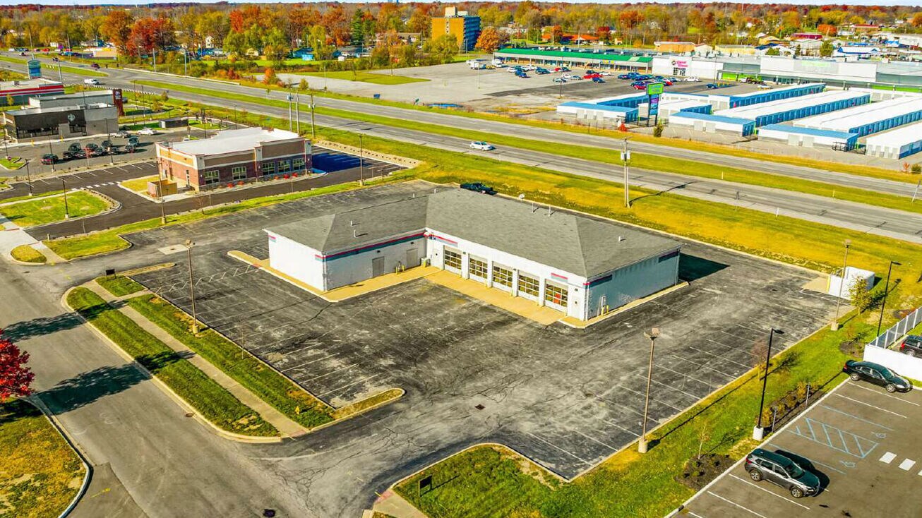 7811 Southtown Crossing Blvd, Fort Wayne, IN for Sale