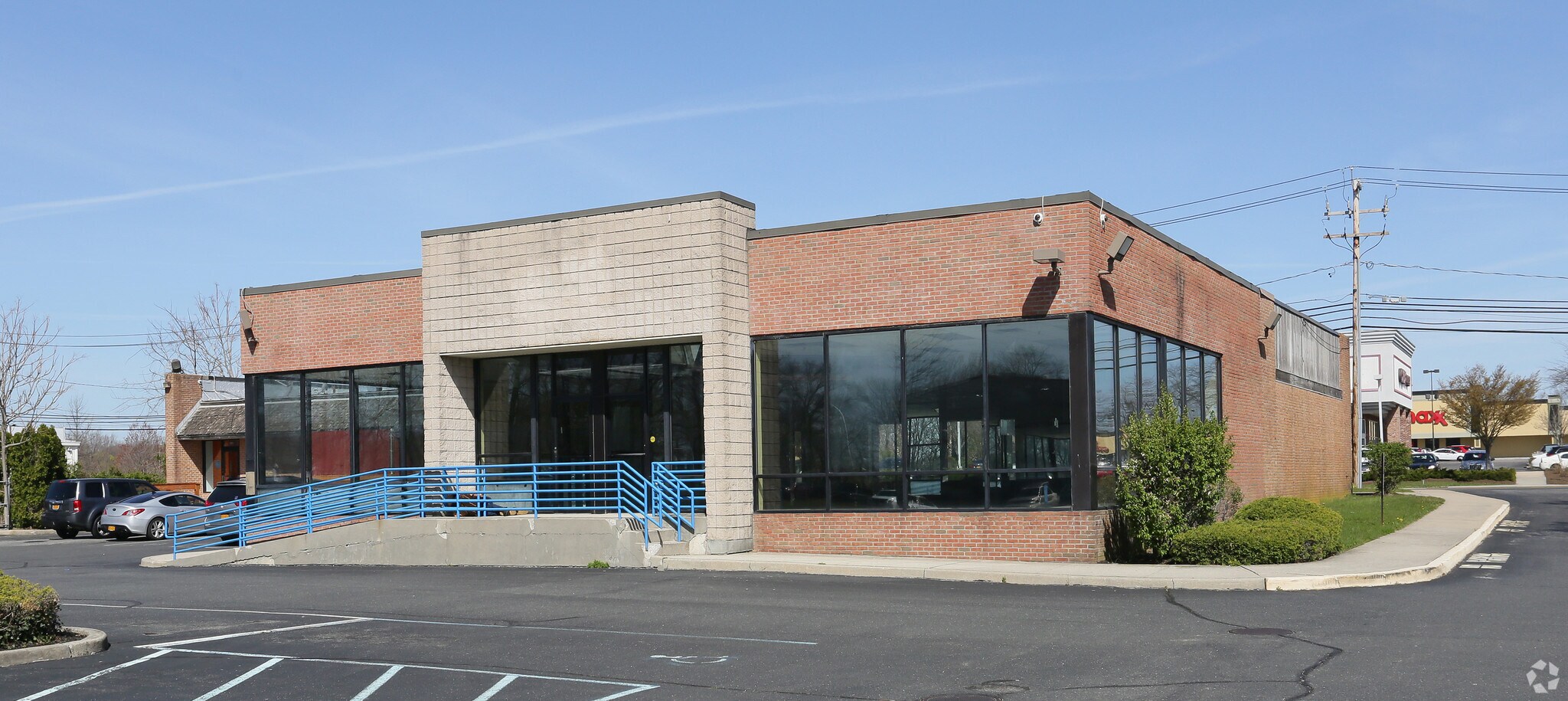 1105 Old Country Rd Riverhead, NY 11901 Retail Property for Lease on