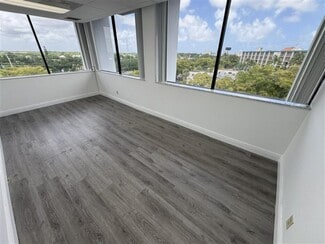 West Palm Beach, FL Office/Medical - 2001 Palm Beach Lakes Blvd
