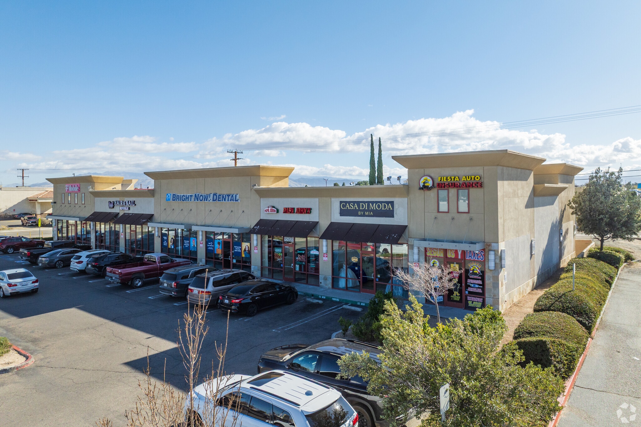 17003 Bear Valley Rd, Hesperia, CA for Rent