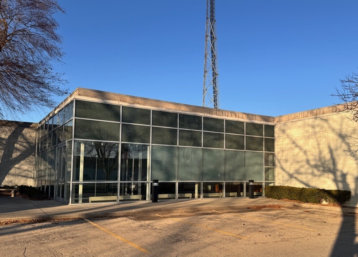 4371 Venture Dr, Peru, IL for Rent