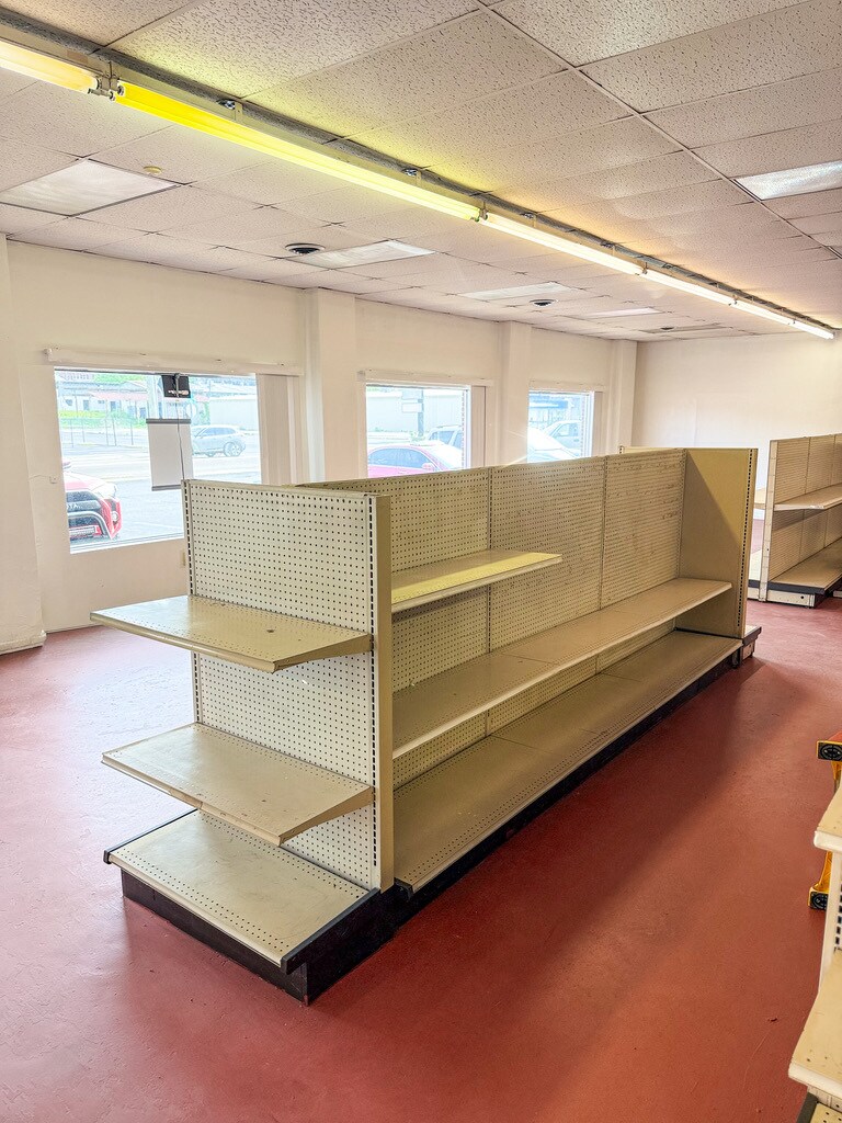 1315 W State St, Bristol, VA for Rent