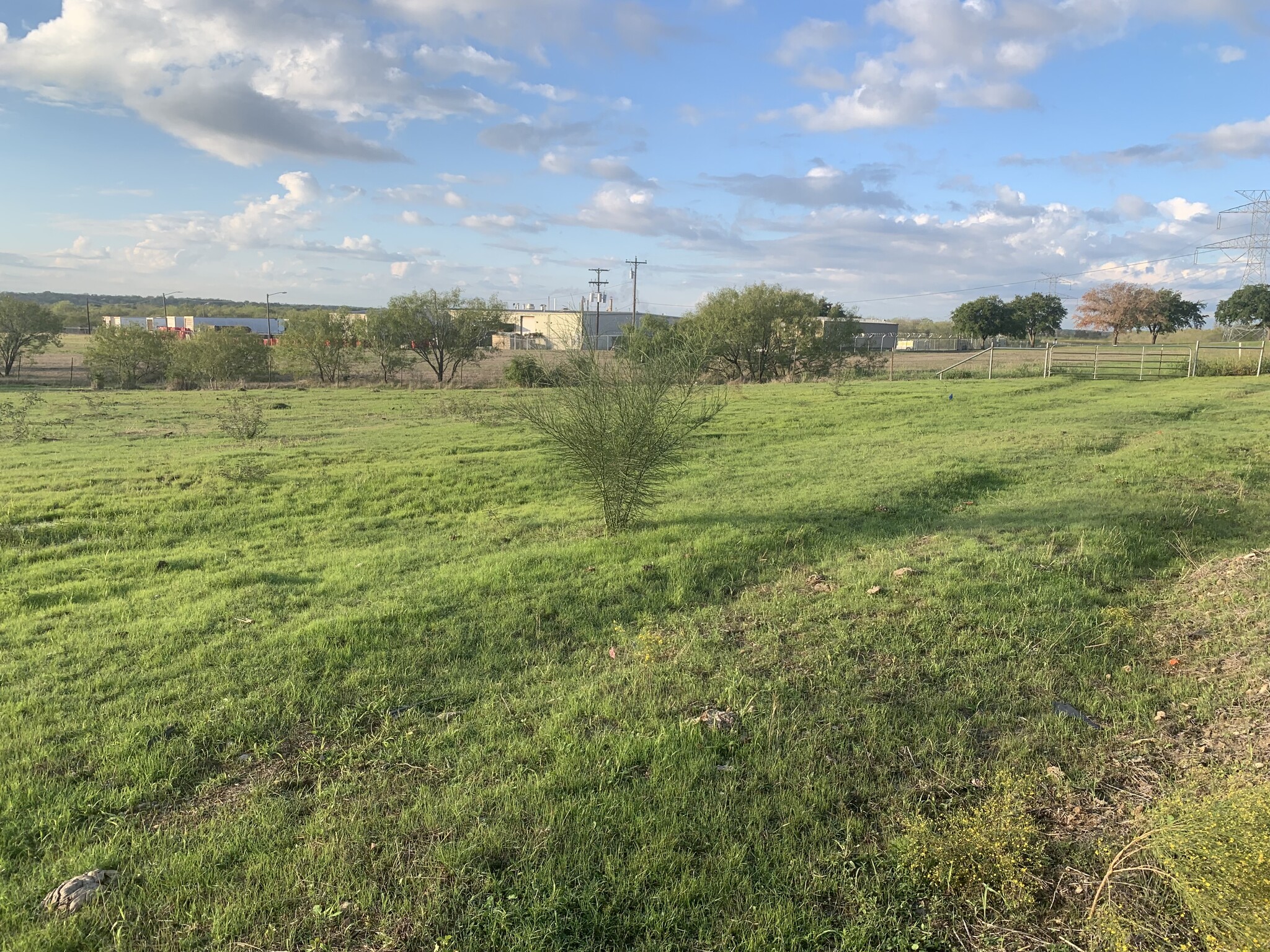 2591 TX-21, Dale, TX for Sale