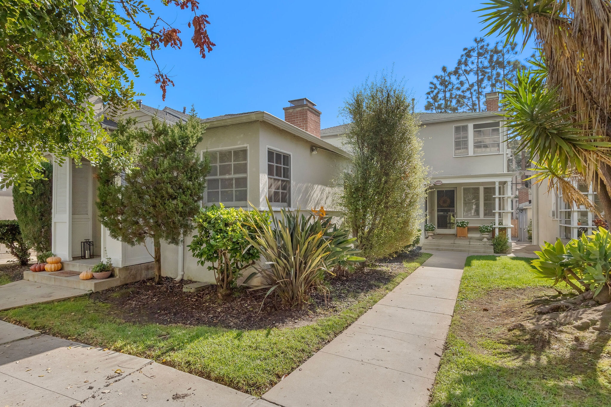 10366 Ashton Ave, Los Angeles, CA for Sale