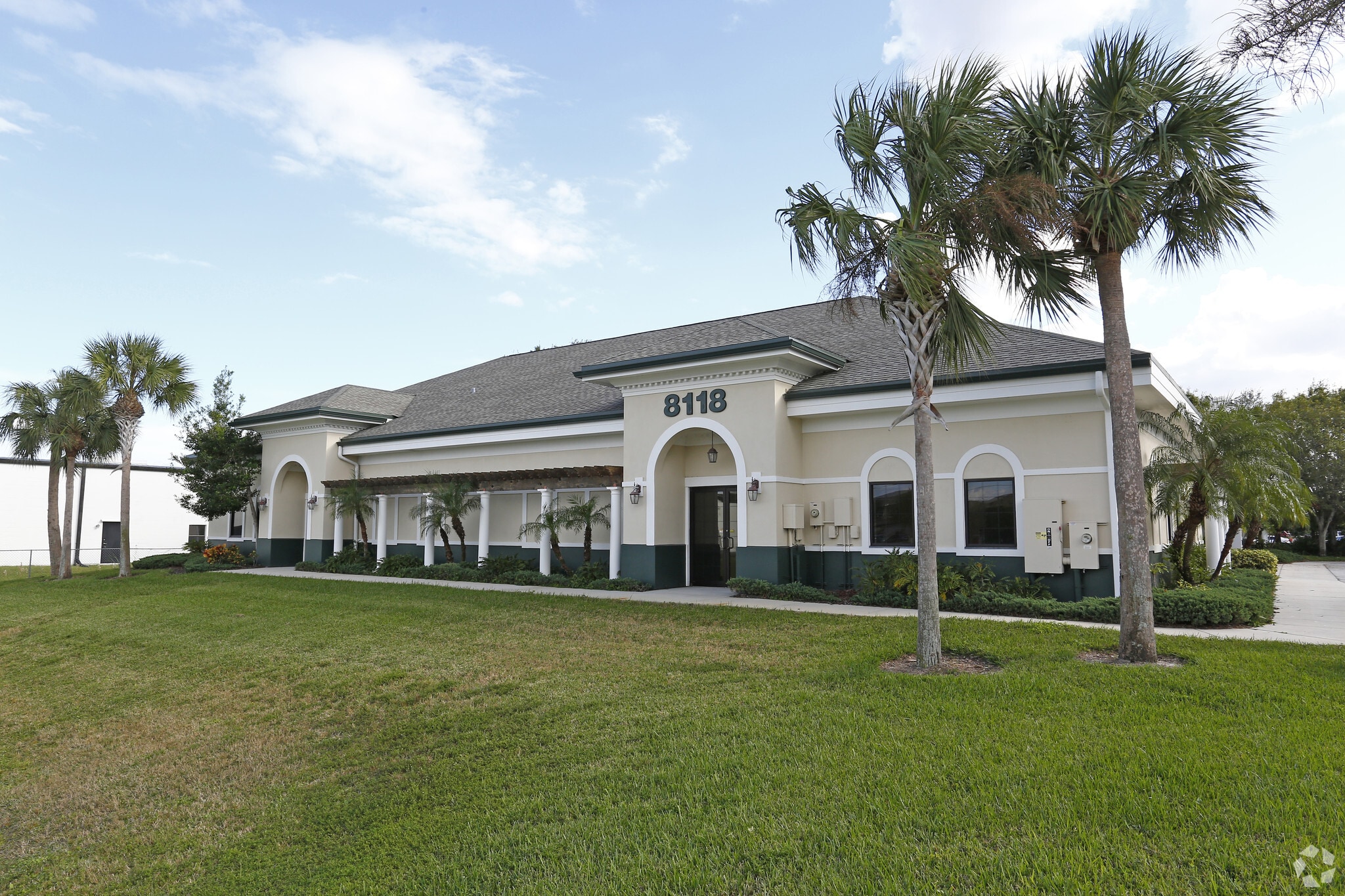 8118 118th Ave N, Largo, FL for Sale
