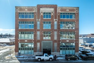 Marshalltown, IA  - 11 E Church St