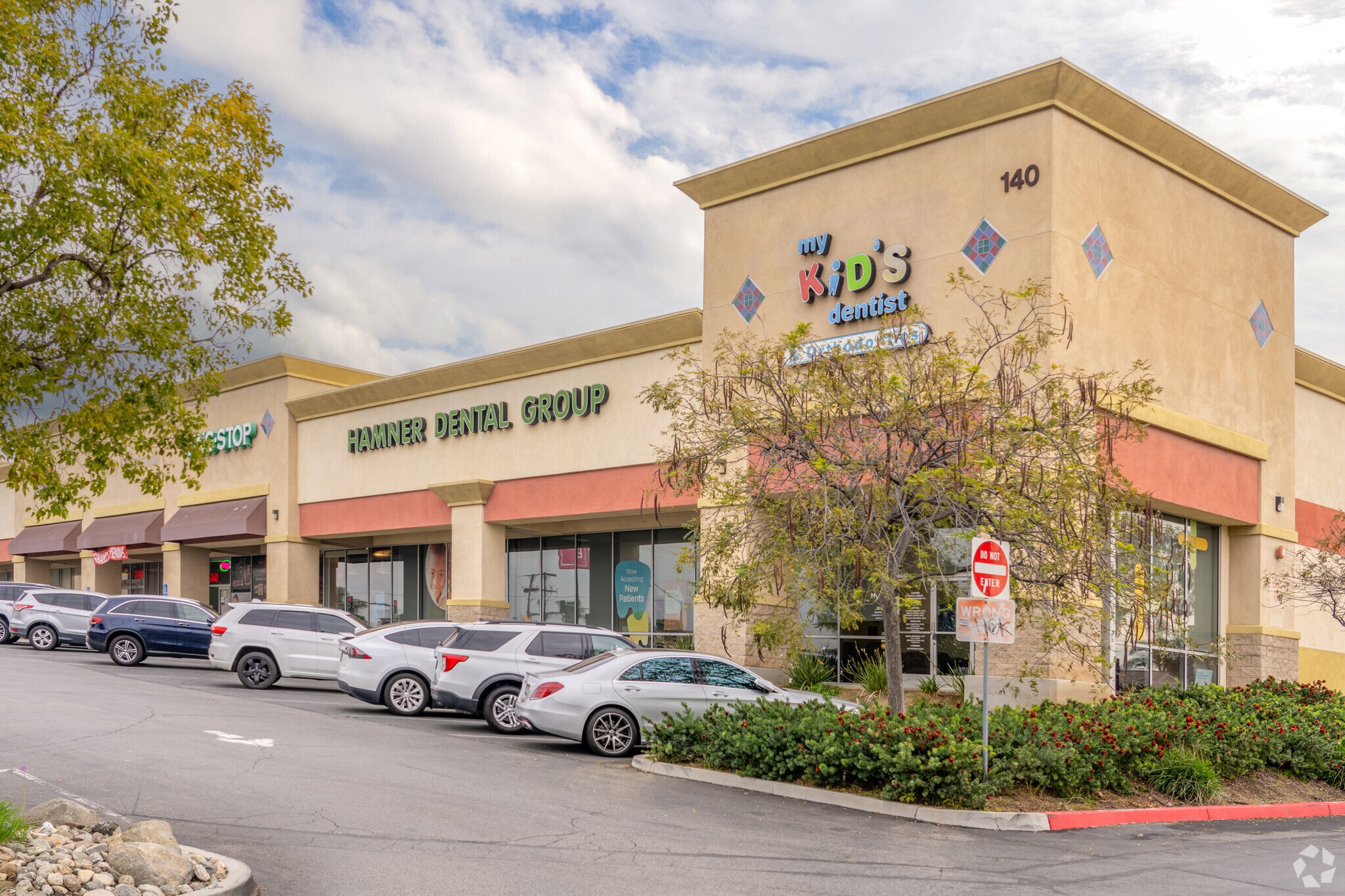 140 Hidden Valley Pky, Norco, CA for Rent