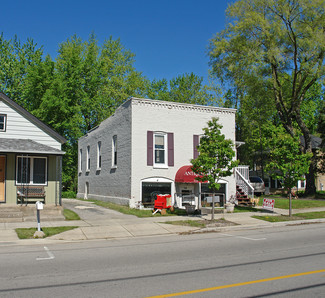 North Prairie, WI Storefront Retail/Residential - 219 Main St