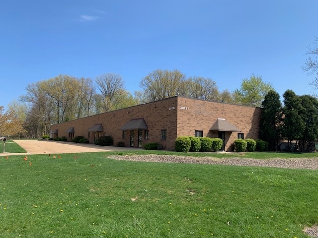 38127 Willoughby Pky, Willoughby, OH for Rent